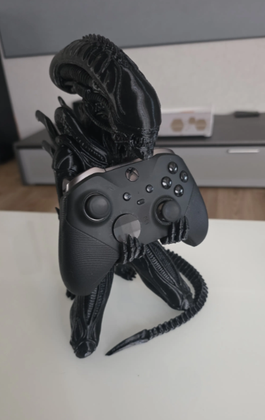 ALIEN  controller stand