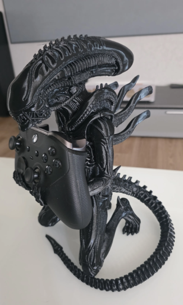 ALIEN  controller stand