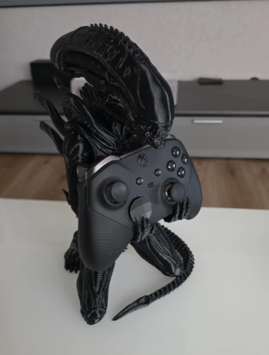 ALIEN  controller stand