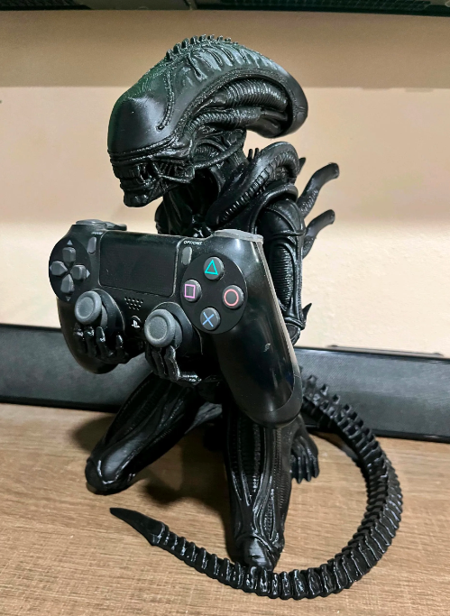 ALIEN  controller stand